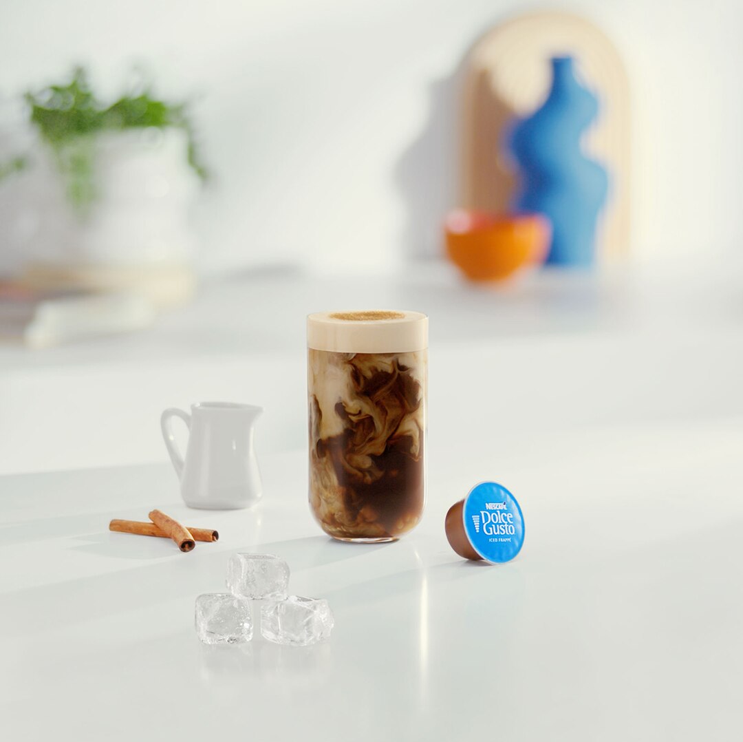 Iced Cinnamon Oat Frappé Latte