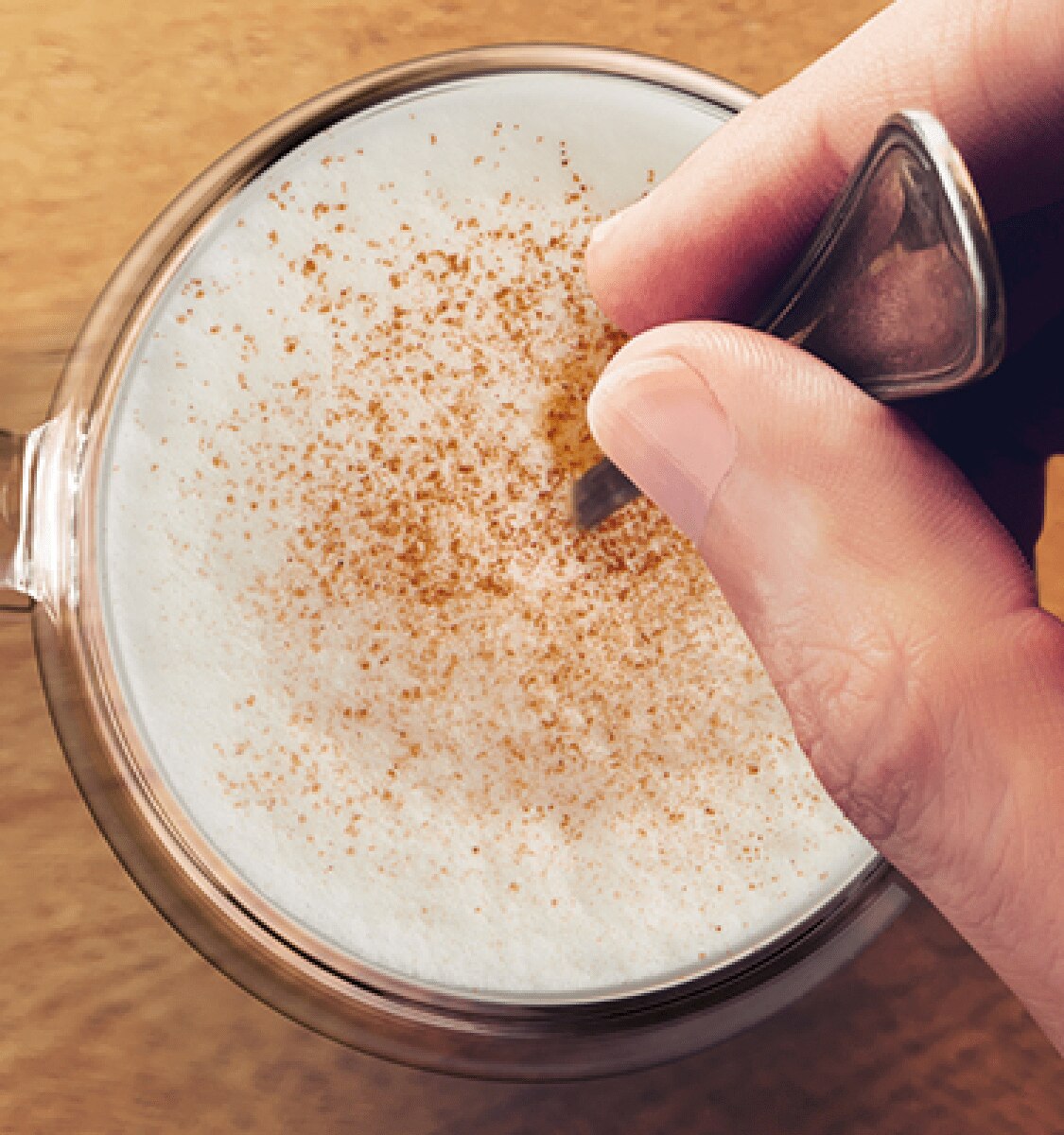 caneca com cappuccino